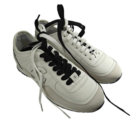 ChanelCalfskin Suede CC Womens Sneakers 38 White Black